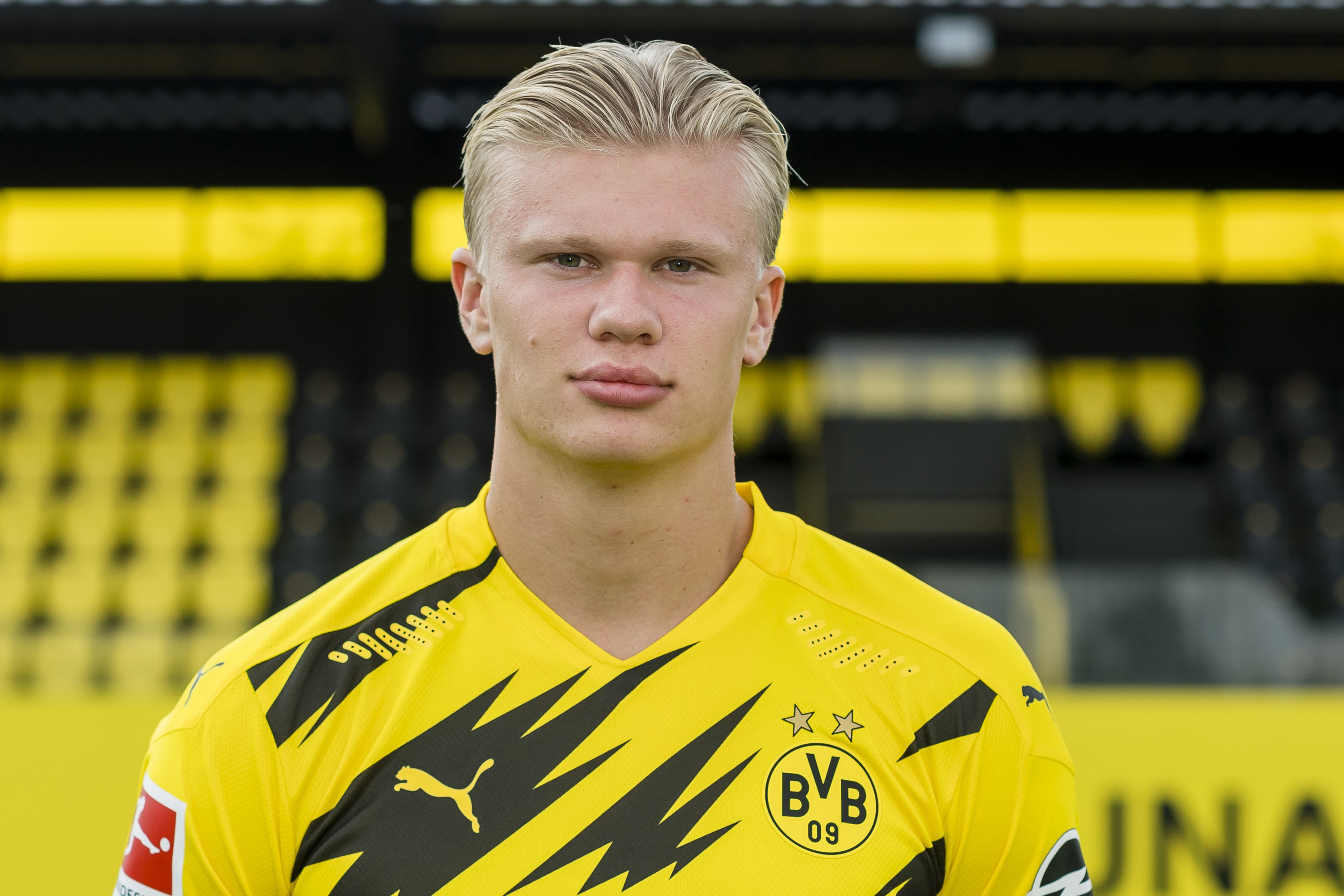 【壁纸】——巴萨：内马尔（巴萨球星内马尔高清壁纸）