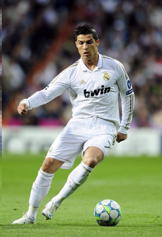 刘亦菲还有什么短板啊！美成这样就算了还这么多技能（刘亦菲还有短板？美到离谱还多才多艺）