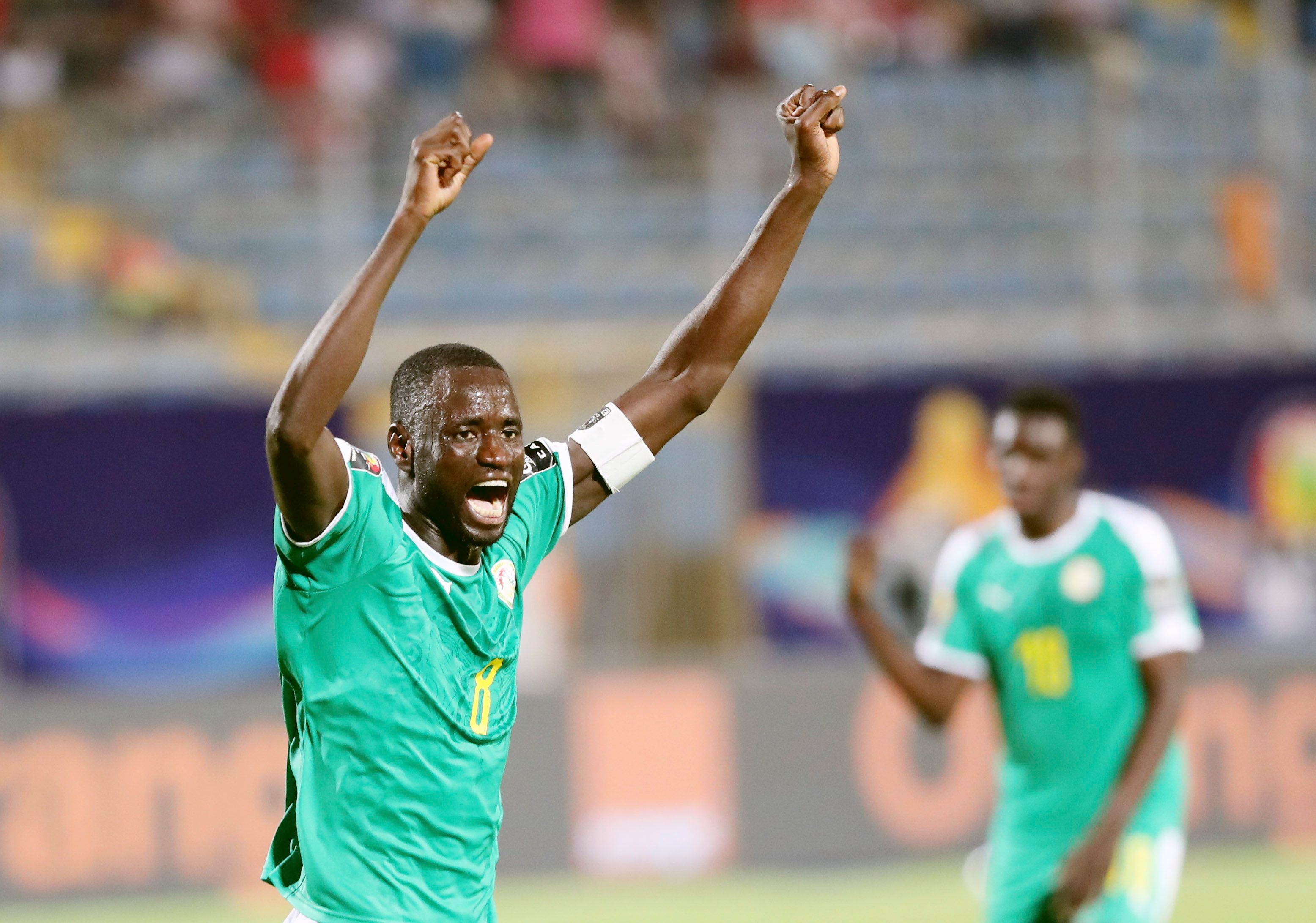 欧冠半场：杜兰、多尔贝格破门，卡拉巴克1-1阿贾克斯（欧冠半场战报：杜兰、多尔贝格相继破门，卡拉巴克暂与阿贾克斯1-1）