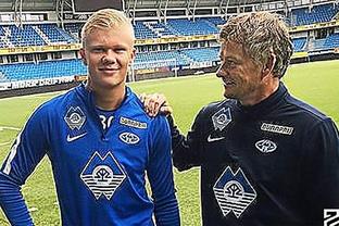 女足明星遭百万富翁跟踪骚扰，雇佣保镖应对