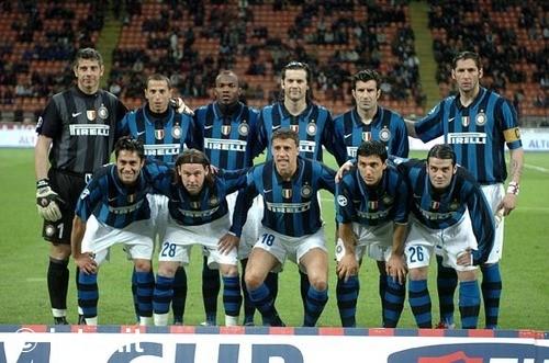 布尼达为何没首发？阿贾克斯主帅：他训练迟到了（阿贾克斯主帅解释布尼达未首发：因训练迟到）