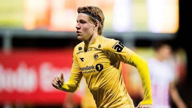 阿尔巴尼亚中场：比赛70分钟内，我们与英格兰的水平不相上下（阿尔巴尼亚中场：前70分钟我们与英格兰势均力敌）