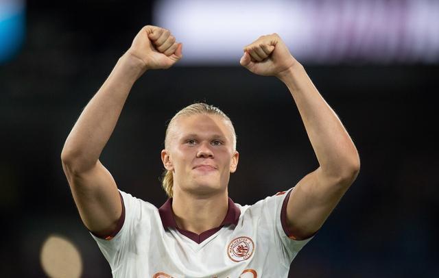 海港亚冠终零封！破2394天魔咒，陈威11次神扑，对手两中门柱（海港亚冠迎来零封，2394天魔咒终解！陈威11次神勇扑救，对手两次击中门柱）