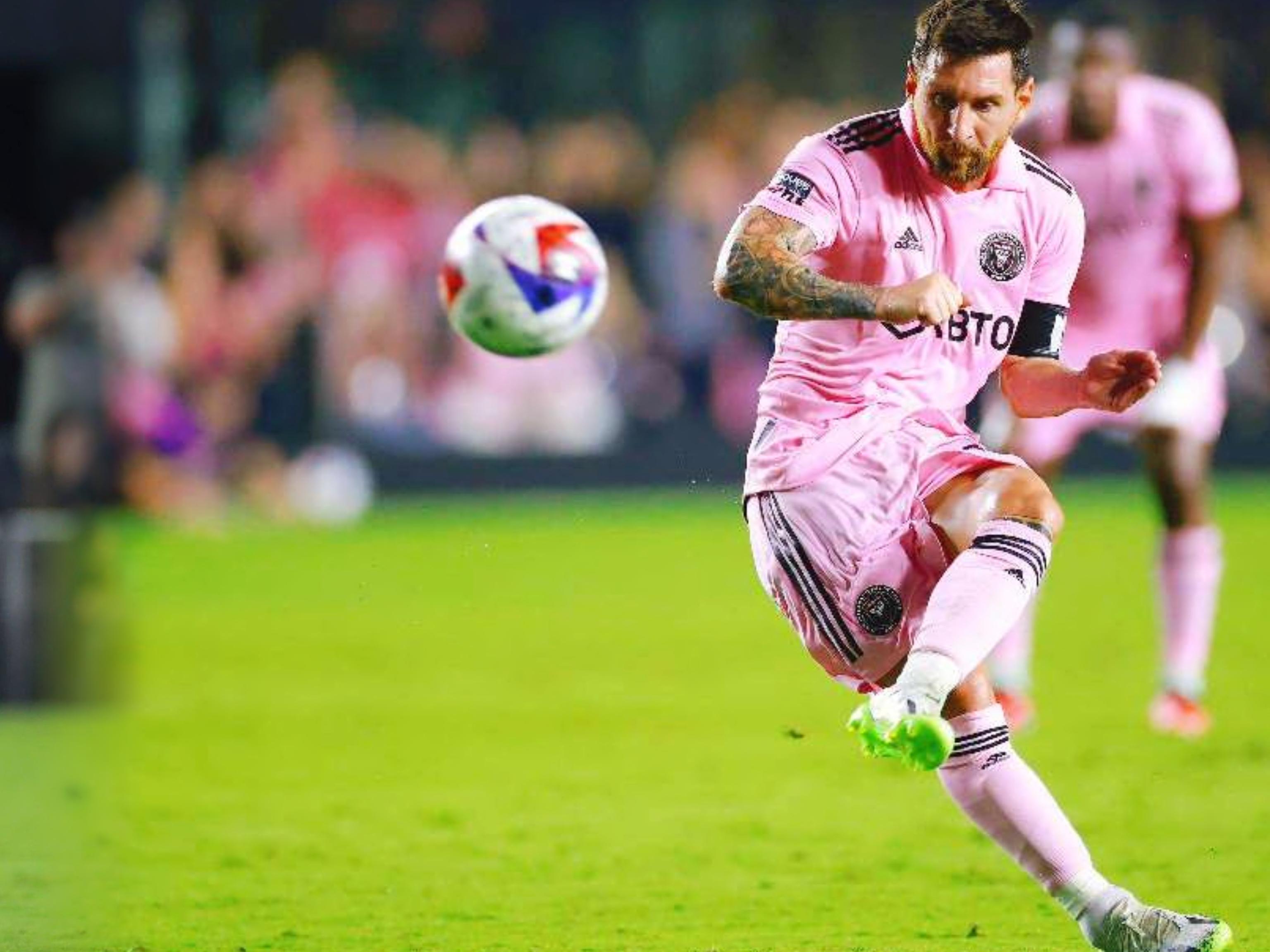 德甲前瞻：柏林联合主场御敌能爆冷？拜仁冲17连胜再刷纪录（德甲前瞻：柏林联合主场能否掀翻豪门？拜仁剑指17连胜再冲纪录）