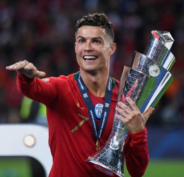 防线告急！皇马迎战阿拉维斯遭遇史上最严重伤病潮，两将成最后堡垒（皇马对阵阿拉维斯遭史上最重伤病潮：后防告急，仅两将死守）