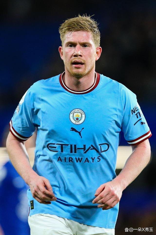 篮球NBA公布球衣销量榜，新晋巨星登顶（NBA最新球衣销量榜出炉，新星荣登榜首）