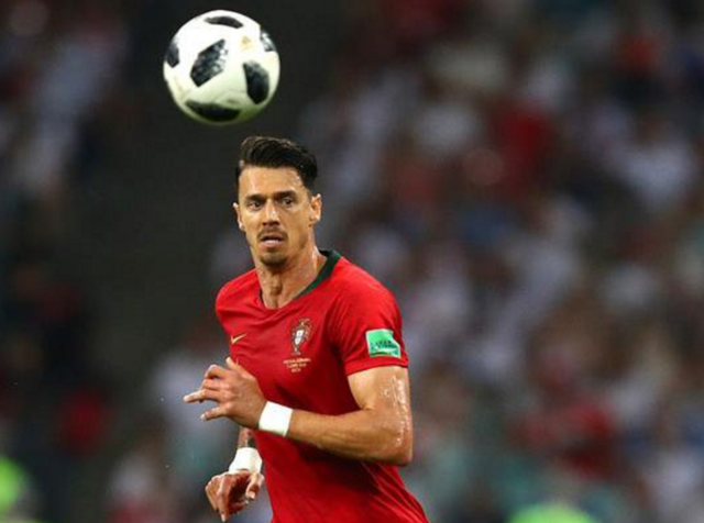 克莱：比赛中喷点垃圾话很有趣，只要不人身攻击就可以（克莱：比赛里说点垃圾话挺有意思，别涉及人身就行）