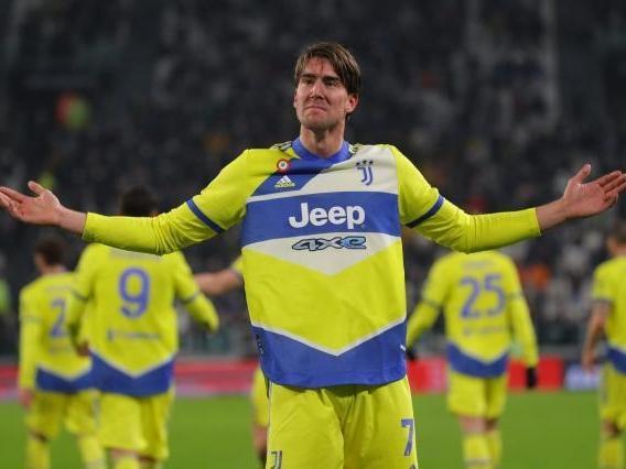 巴萨旧将：足球世界没人能达到梅西的高度，他让我们变得更好（前巴萨球员：足坛无人触及梅西的高度，他让我们变得更优秀）